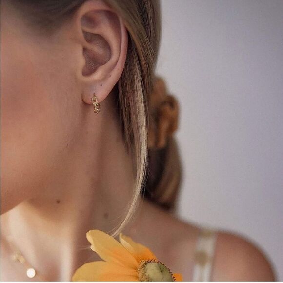 Gold 14k Gold Plated Chain Link Hoop Earrings - Picture 2 of 4